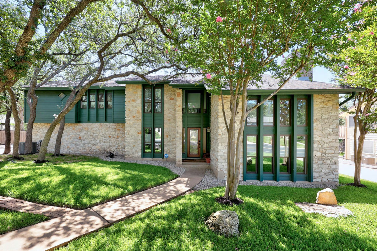 10805 Spicewood Pkwy — exterior