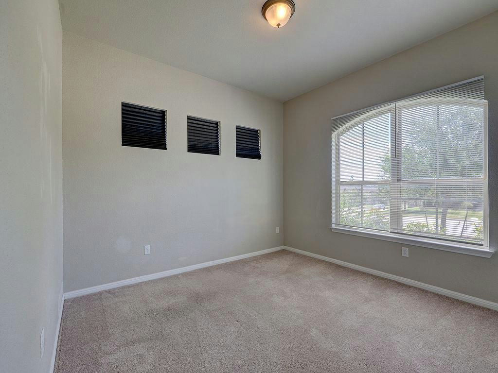 520 Acadia Bnd — photo 2