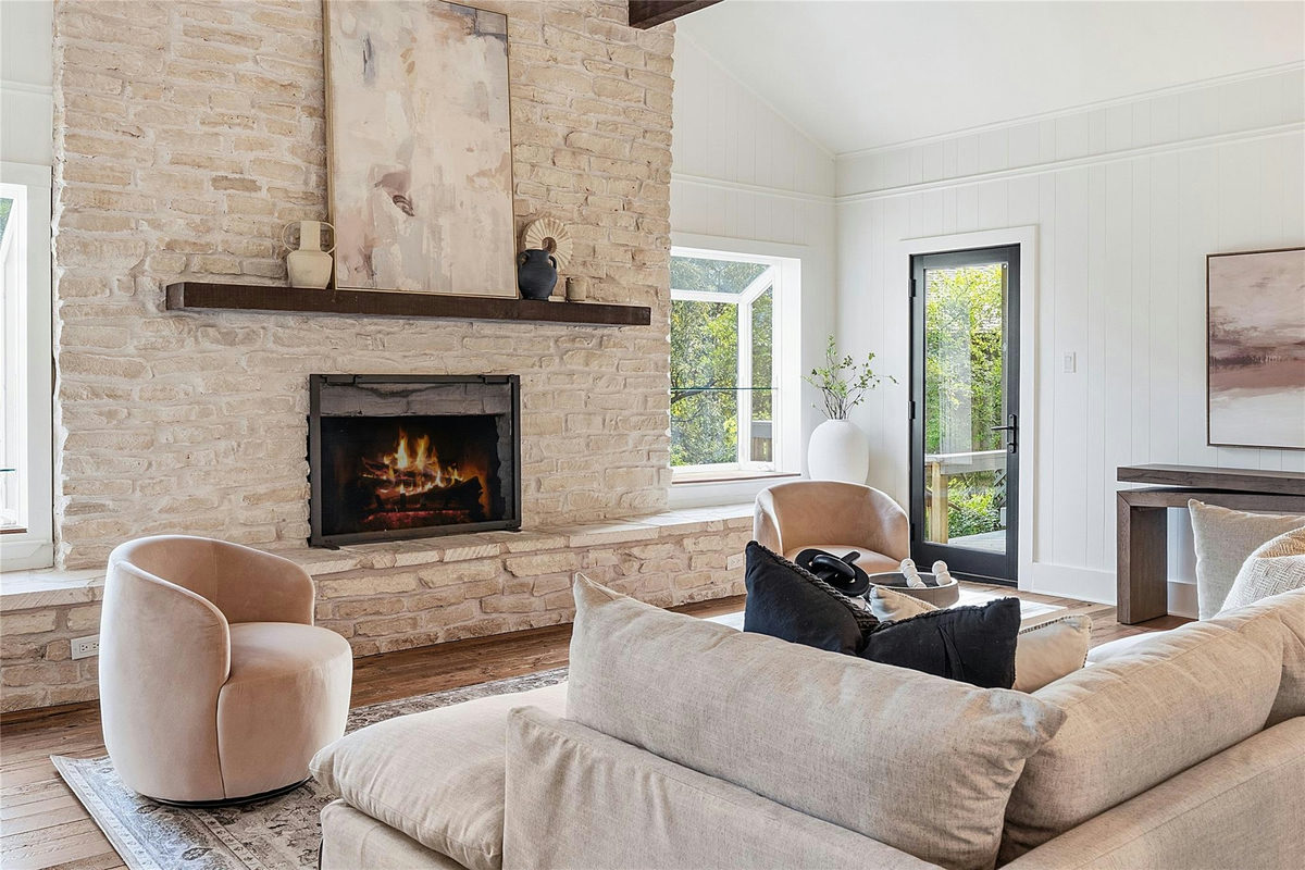 816 Terrace Mountain Dr — exterior
