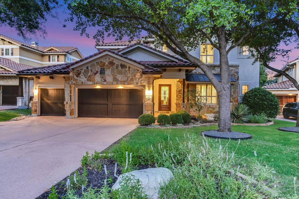 505 Horseback Holw — exterior