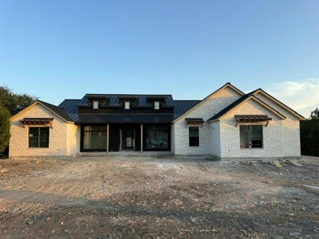1117 Mountain Pond Rd — exterior