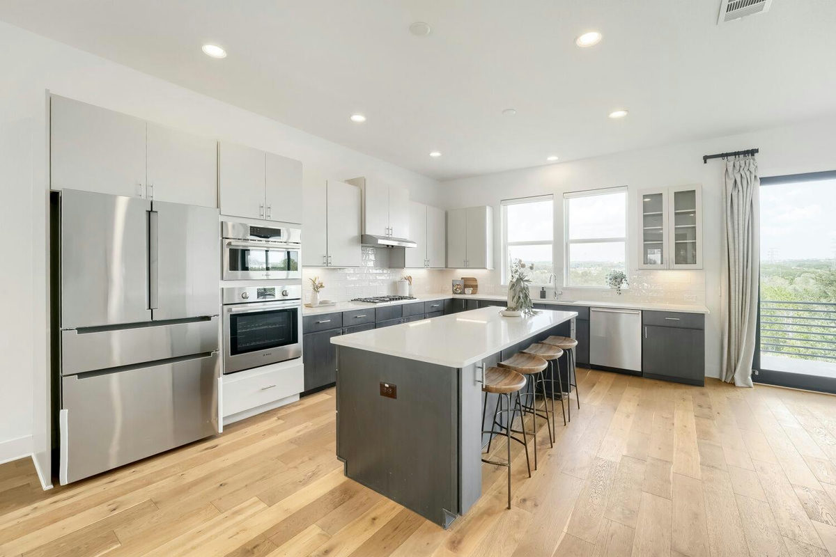 7408 Cordoba Dr — photo 5