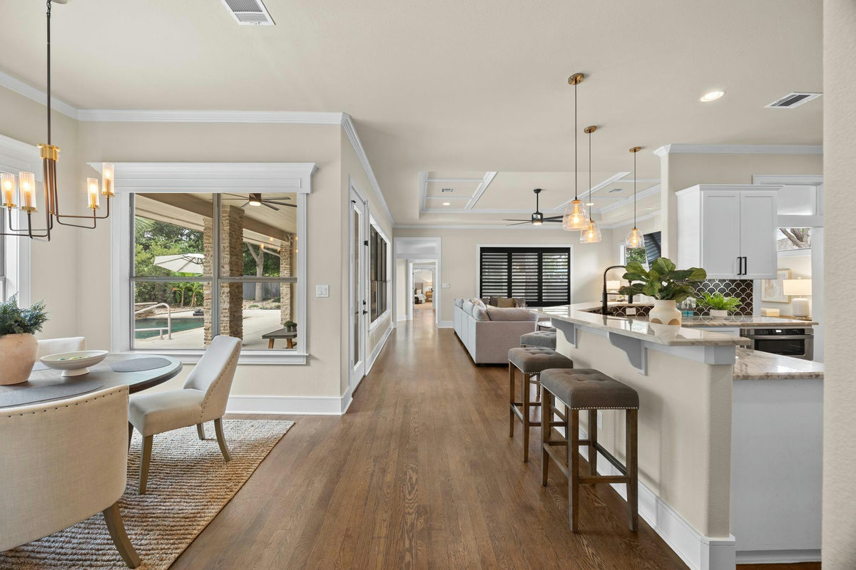 3302 Big Bend Dr — exterior