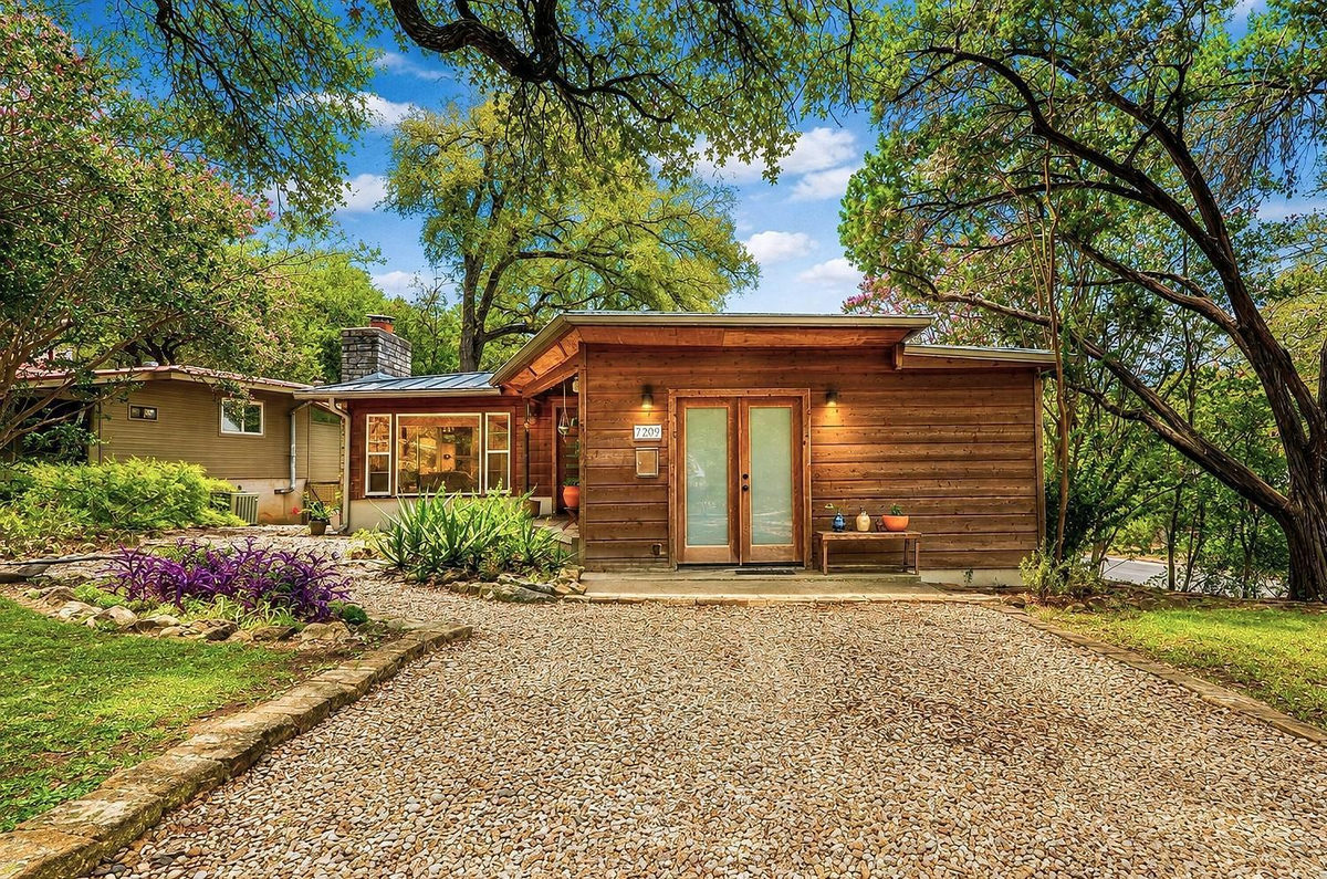2209 La Casa Dr — exterior