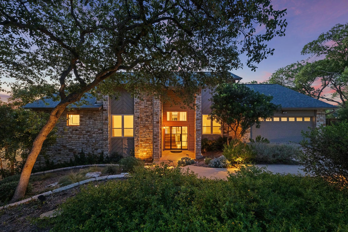 1528 Ben Crenshaw Way — photo 2