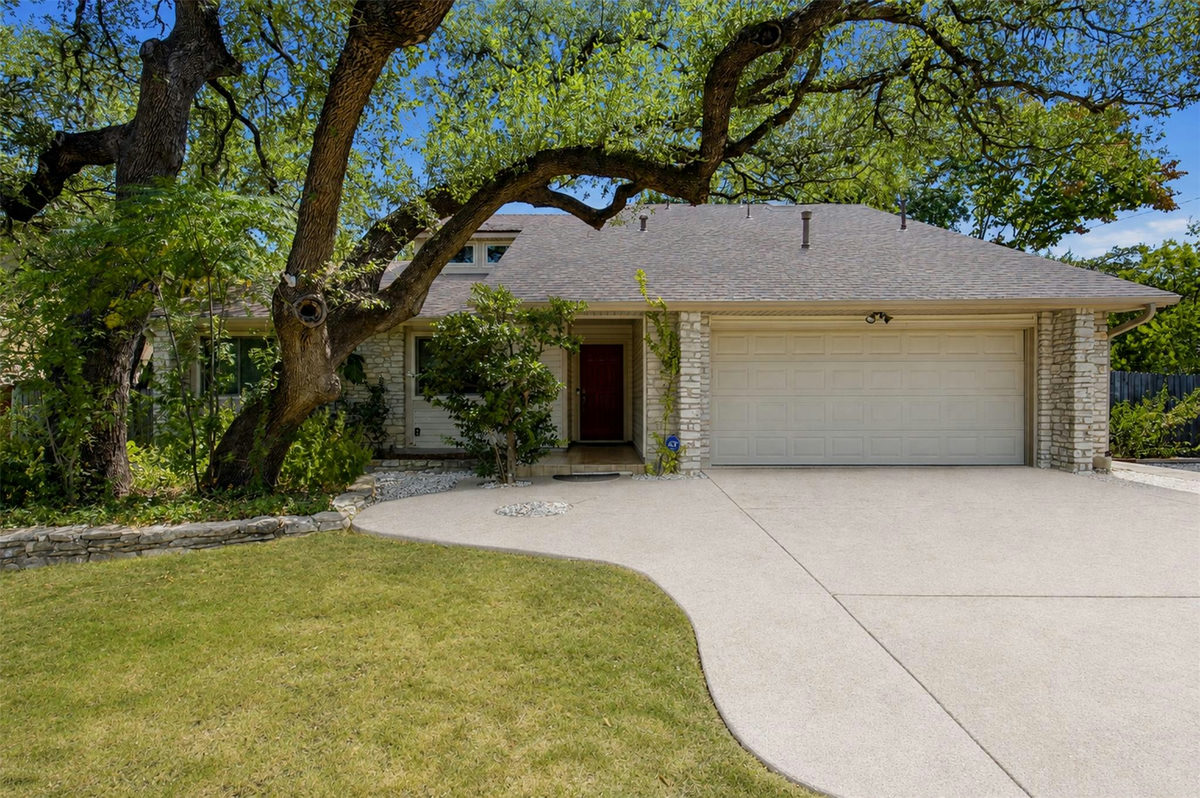 4605 Grider Pass — exterior