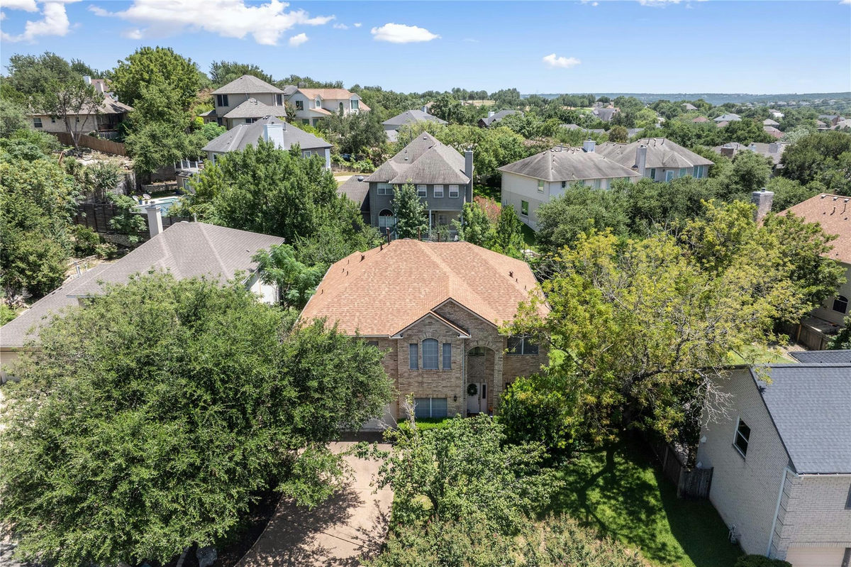 6707 Winnipeg Cv — photo 4