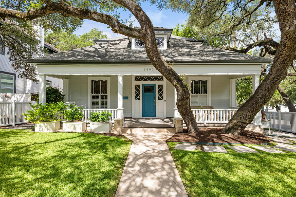1800 Brackenridge St — exterior