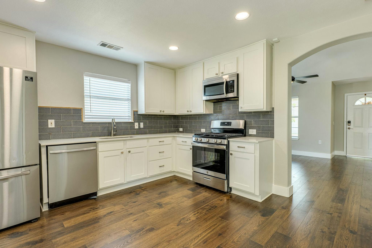 5900 Pinon Vista Dr