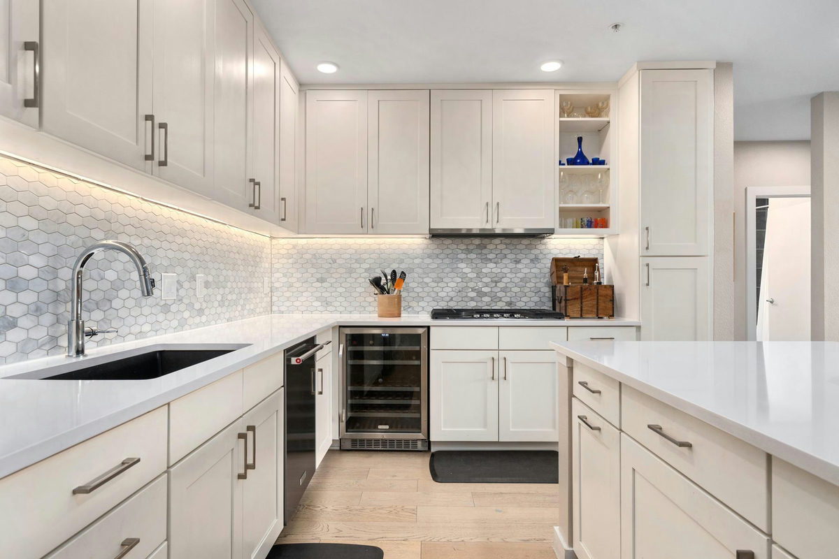 900 S 1st St #312 — photo 4