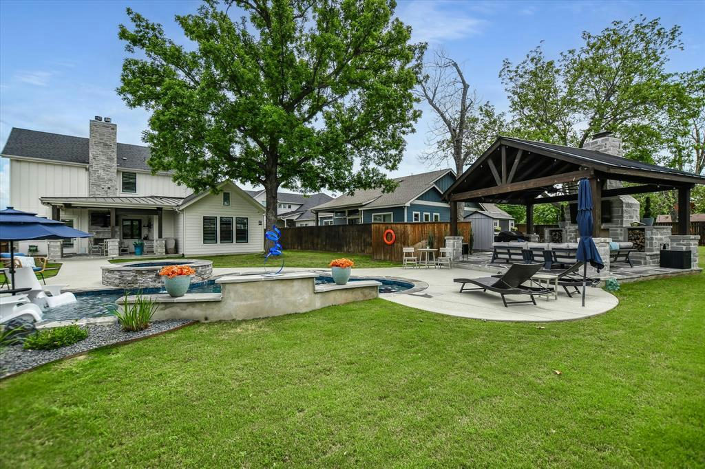 105 Retreat Pl — photo 3