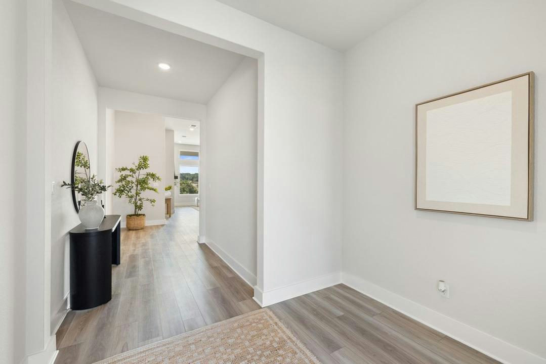 221 McMillian Drive — photo 4