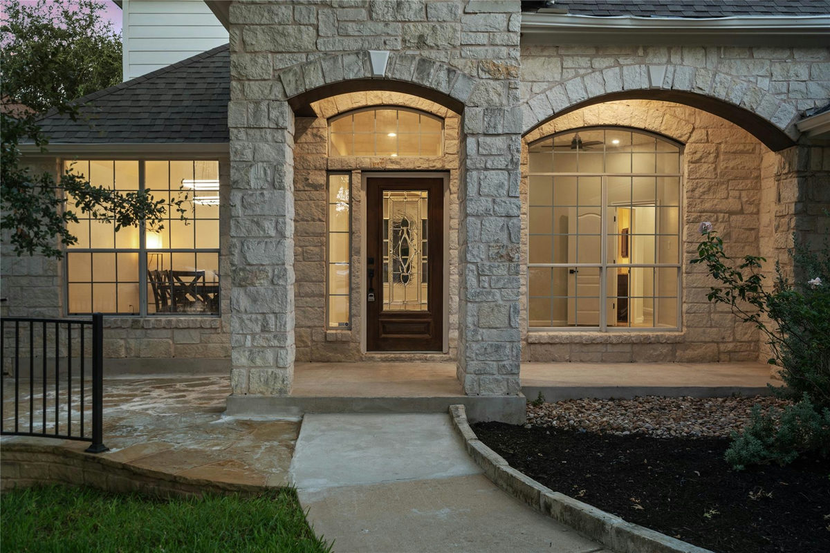 1807 Liberty Oaks Blvd — photo 4