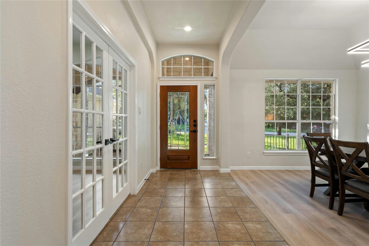 1807 Liberty Oaks Blvd — photo 5