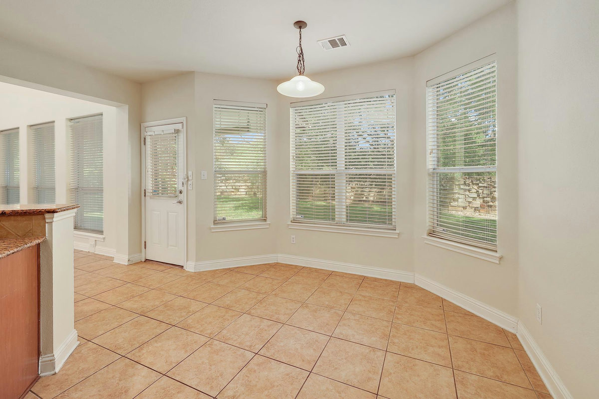 11904 Quassia Dr — photo 5