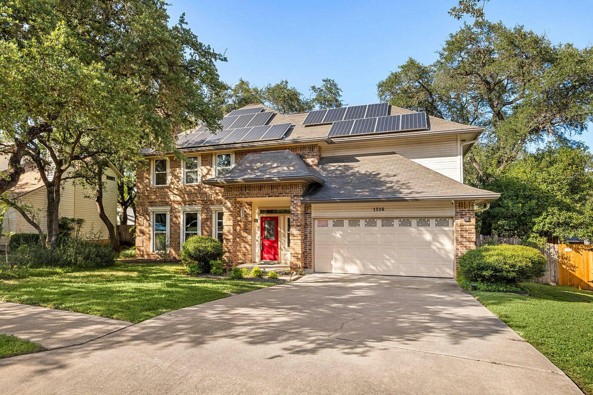 1516 Garnaas Dr — exterior