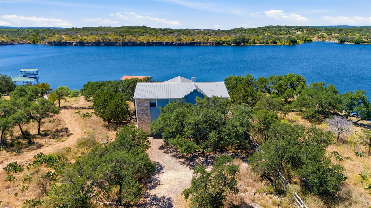 2406 Patriot Dr — exterior