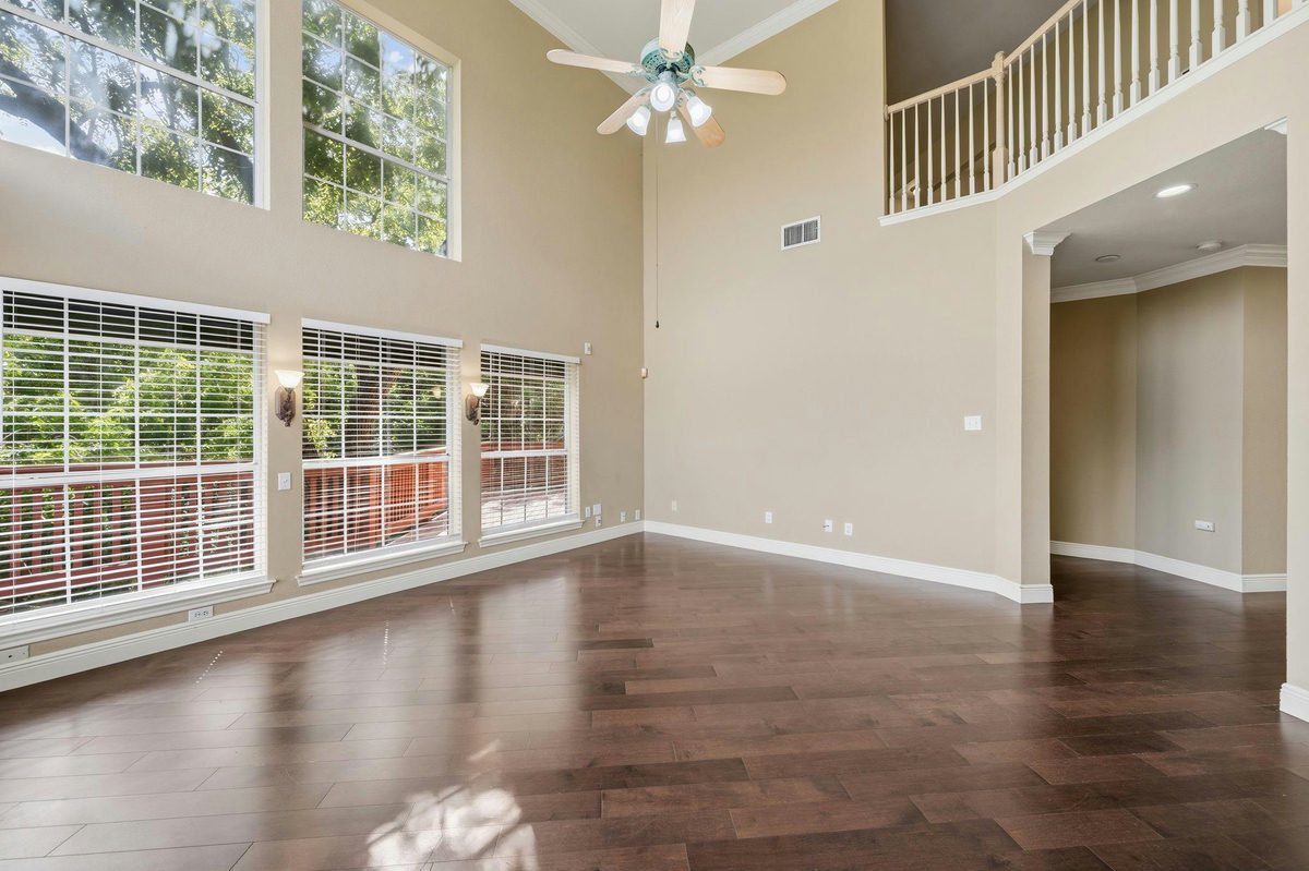 6604 Strutton Cv — photo 4
