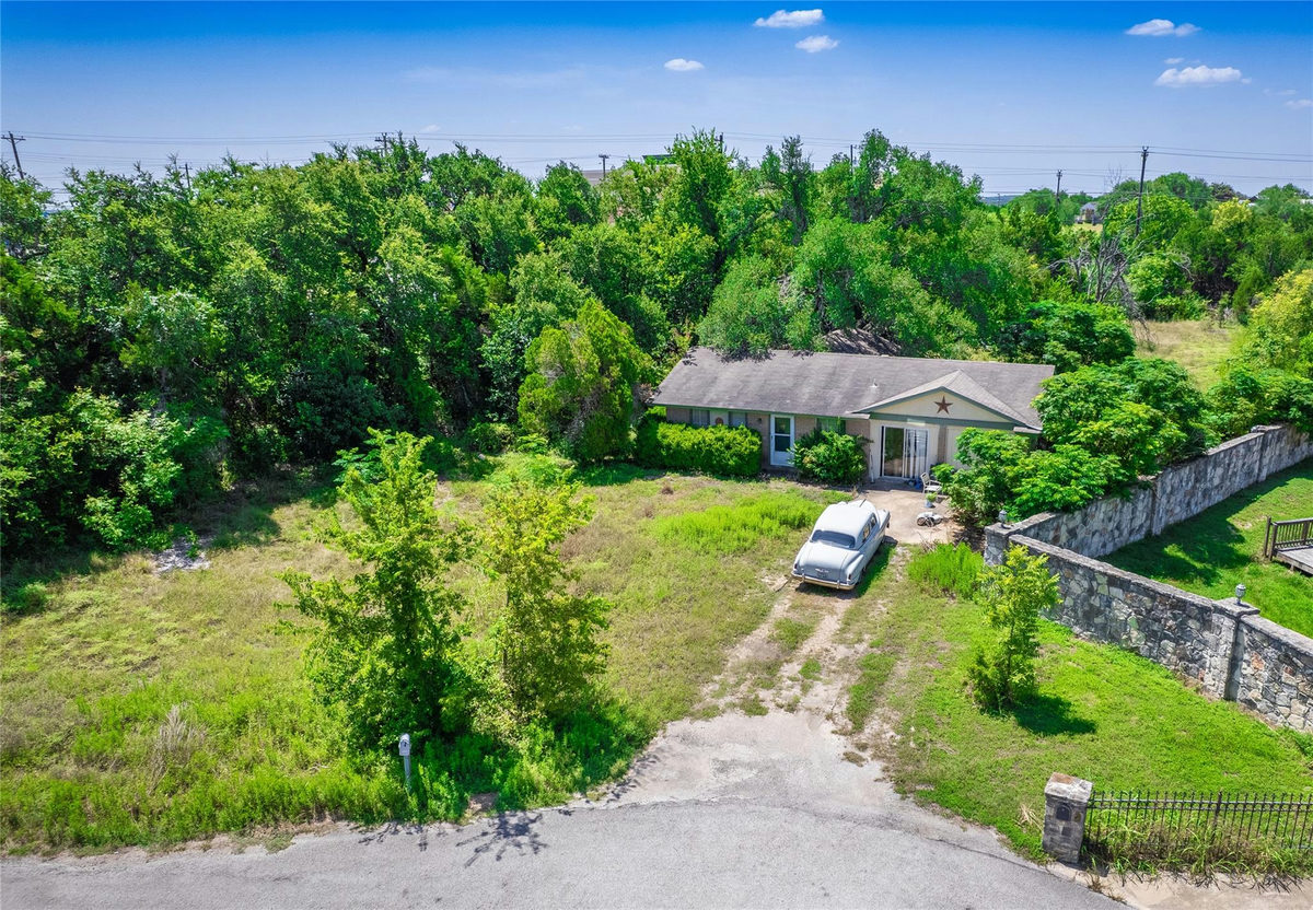10203 Oak Grove Cir #A — photo 2
