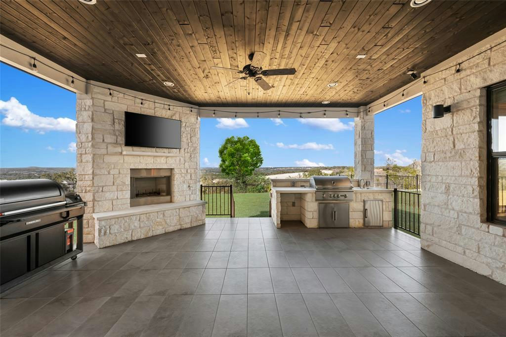 204 Roseleaf Ct — photo 2