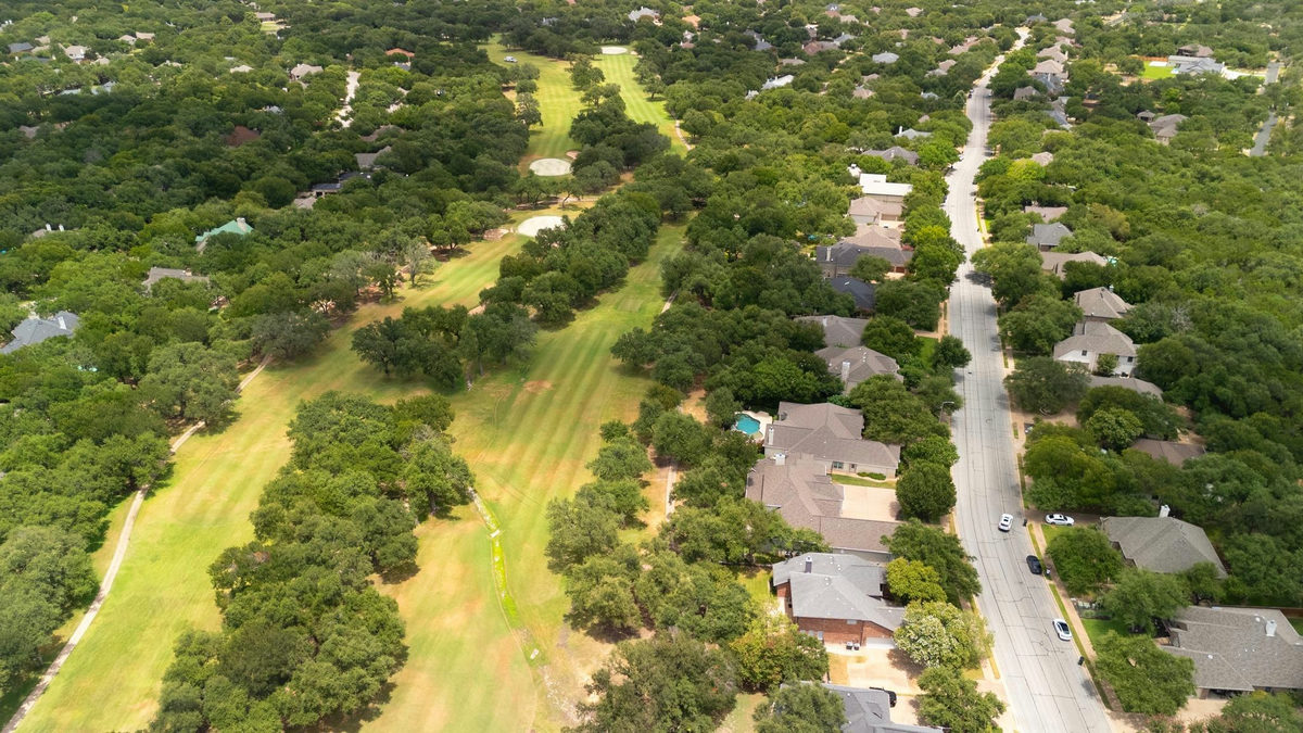 430 Champions Dr — photo 4