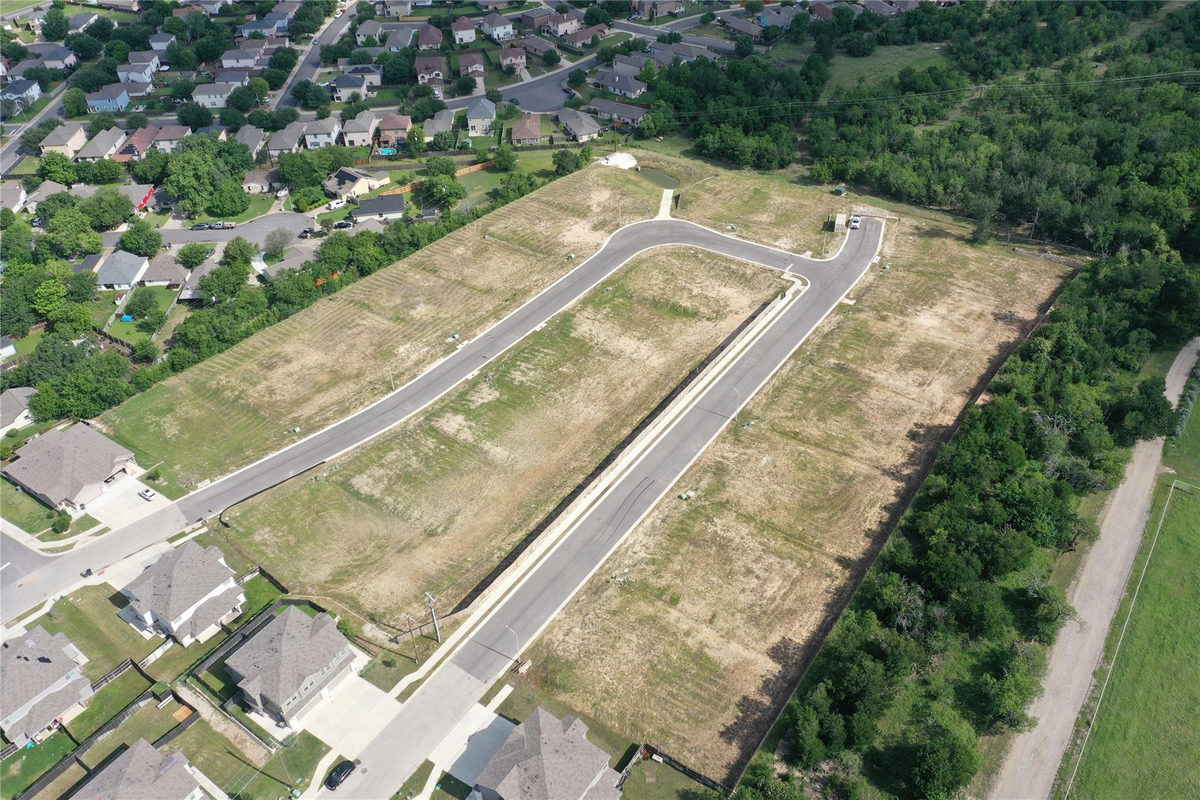 2321 Southwestern Blvd — exterior