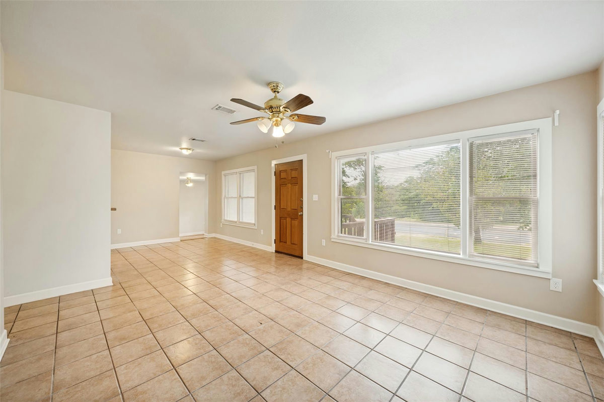 205 Woodward St — photo 5