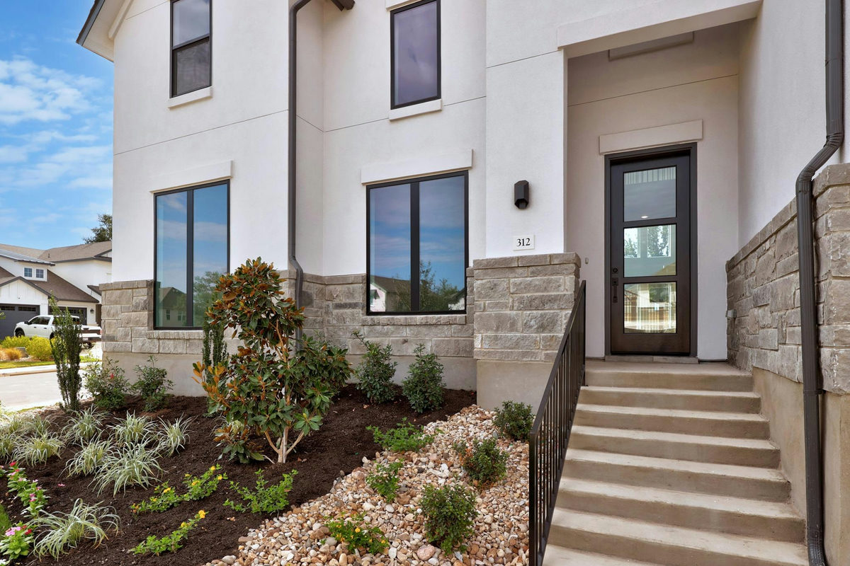 312 Lightstone Dr — photo 2