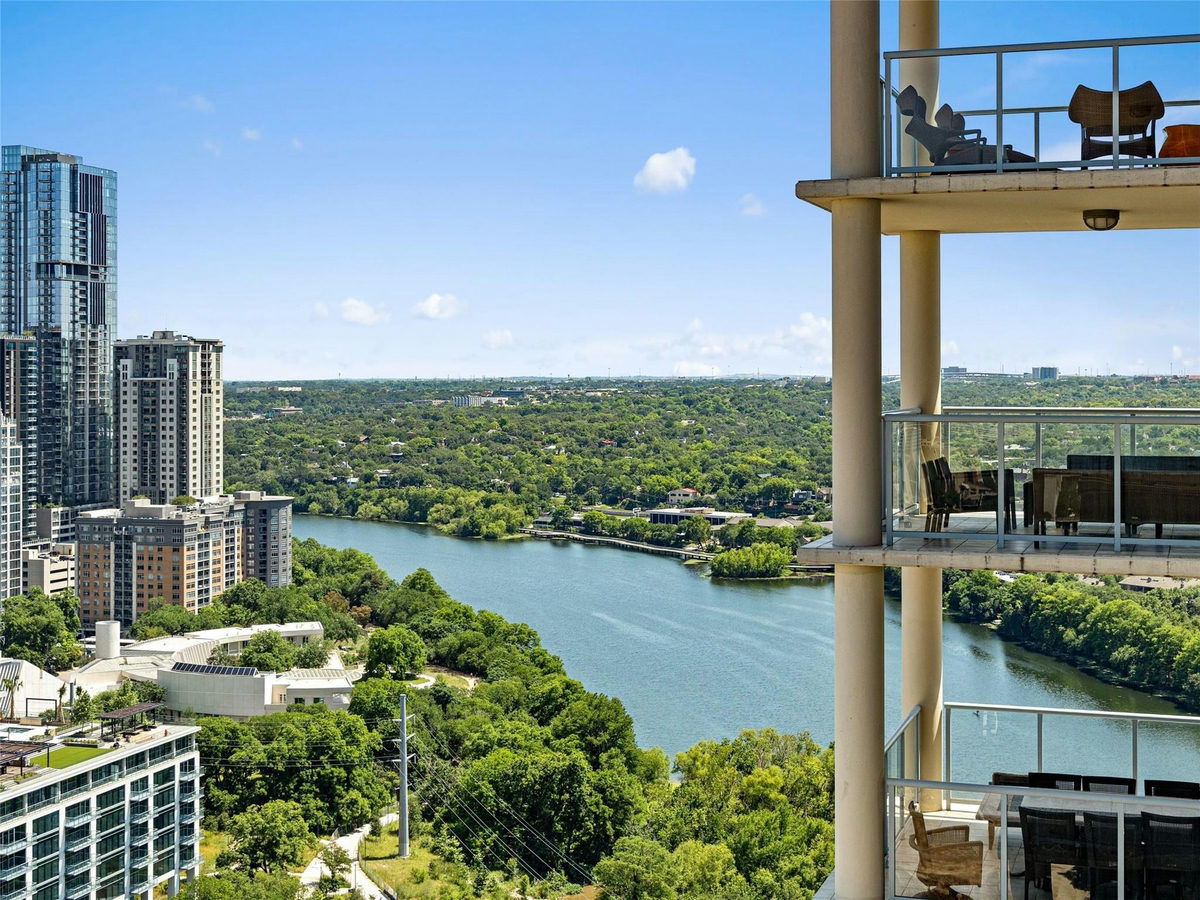 98 San Jacinto Blvd #2404 — photo 2