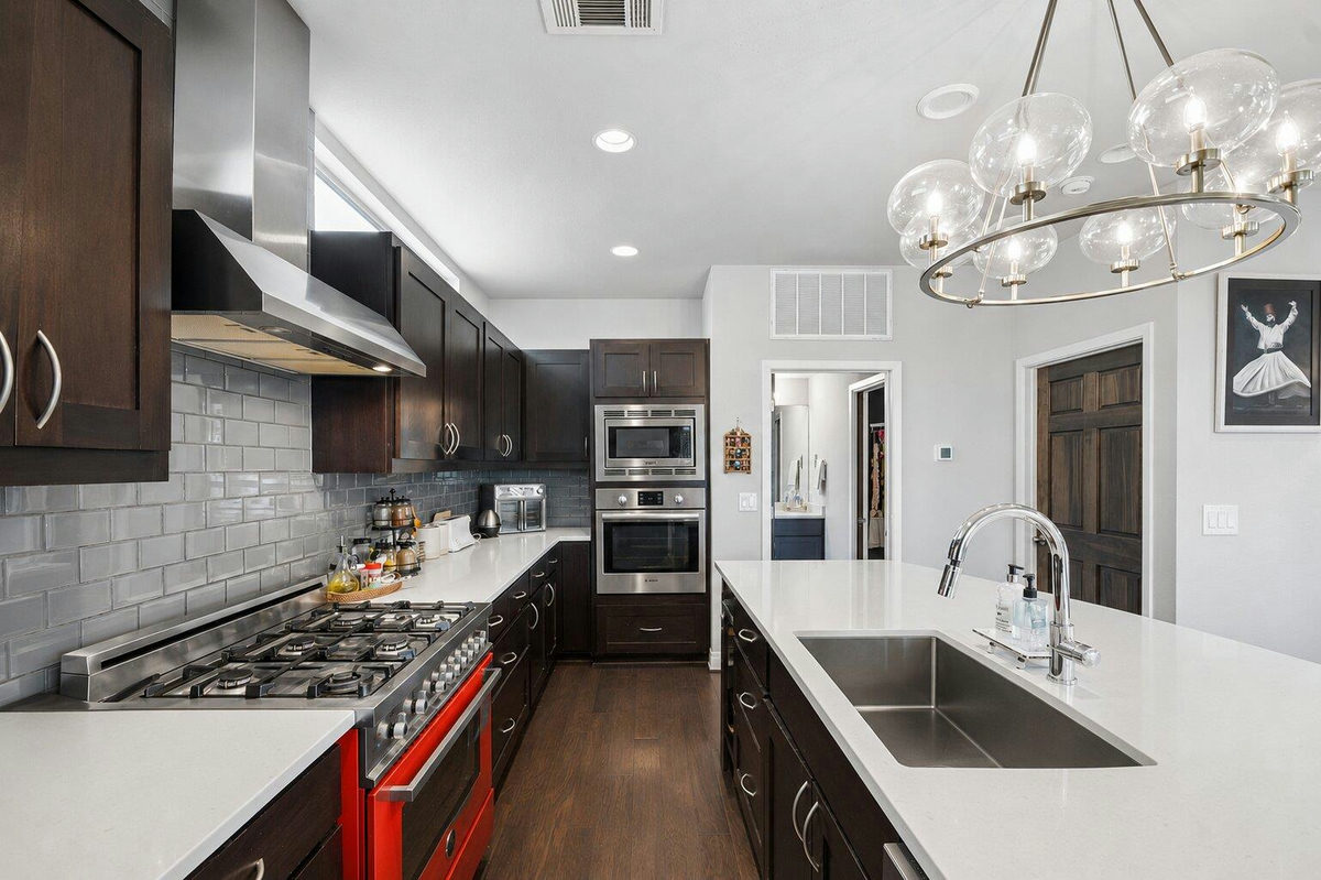 1142 Lost Creek Blvd #12 — photo 4