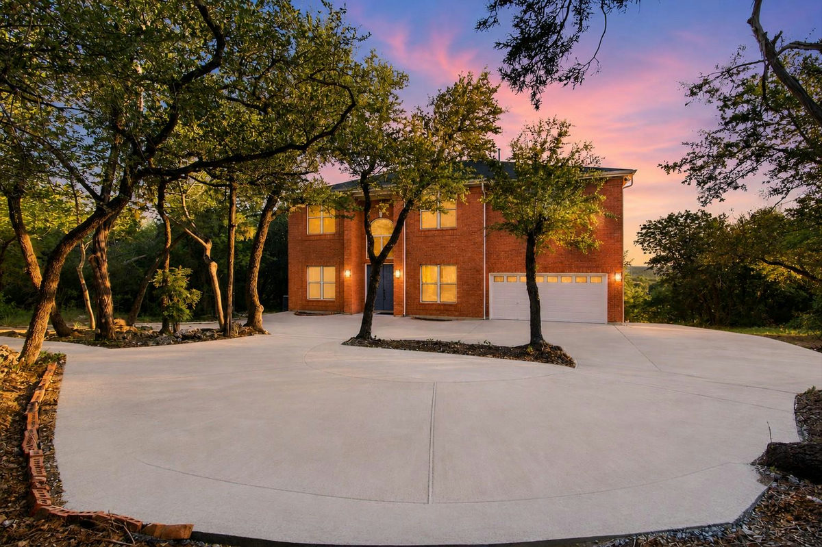 8204 Texas Plume Rd — exterior