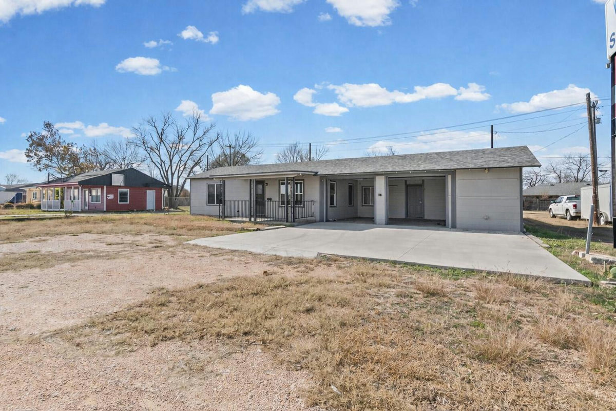 301 S Highway 183 — photo 3