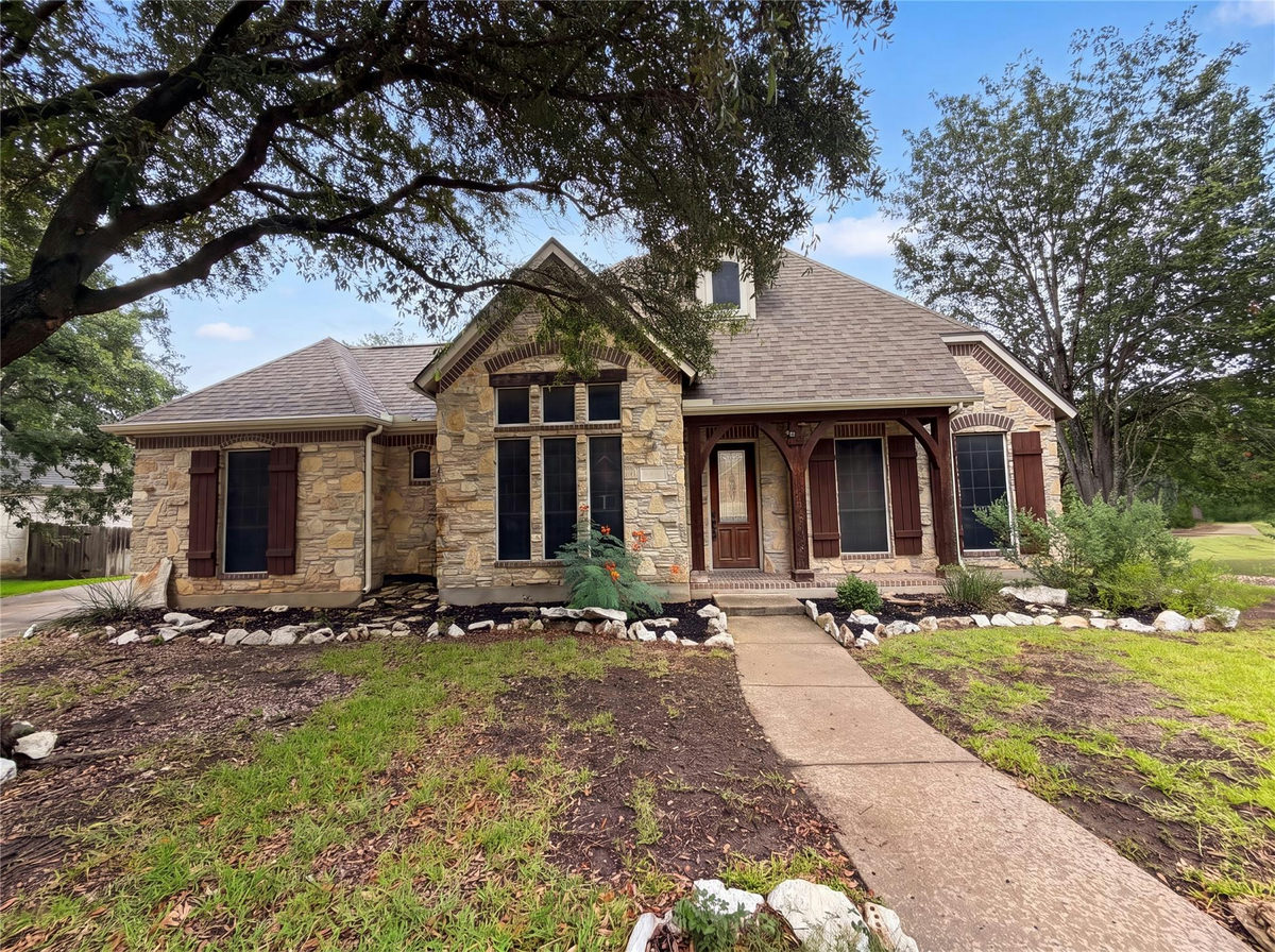 1724 Westend Pl — exterior