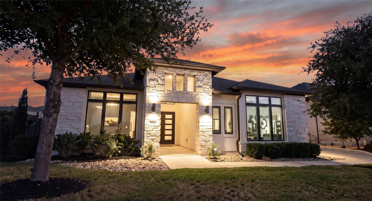 2421 Bel Paese Bnd — exterior