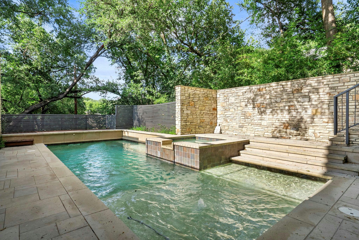 601 Westwood Ter — photo 4