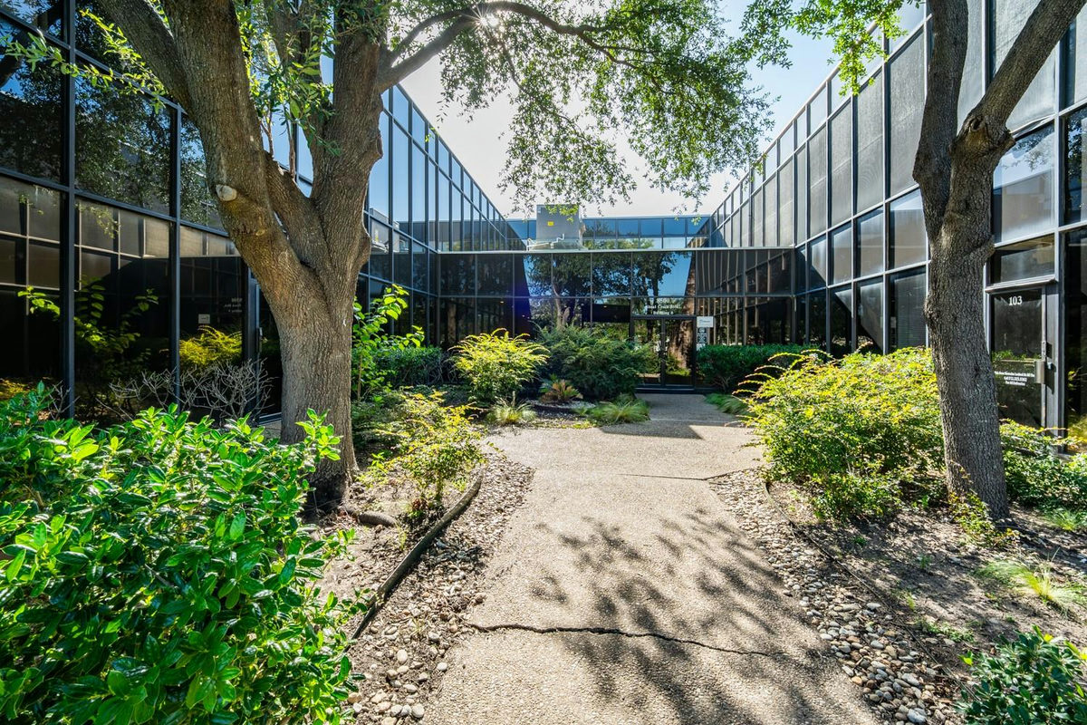 8500 Shoal Creek Blvd #200 — photo 2