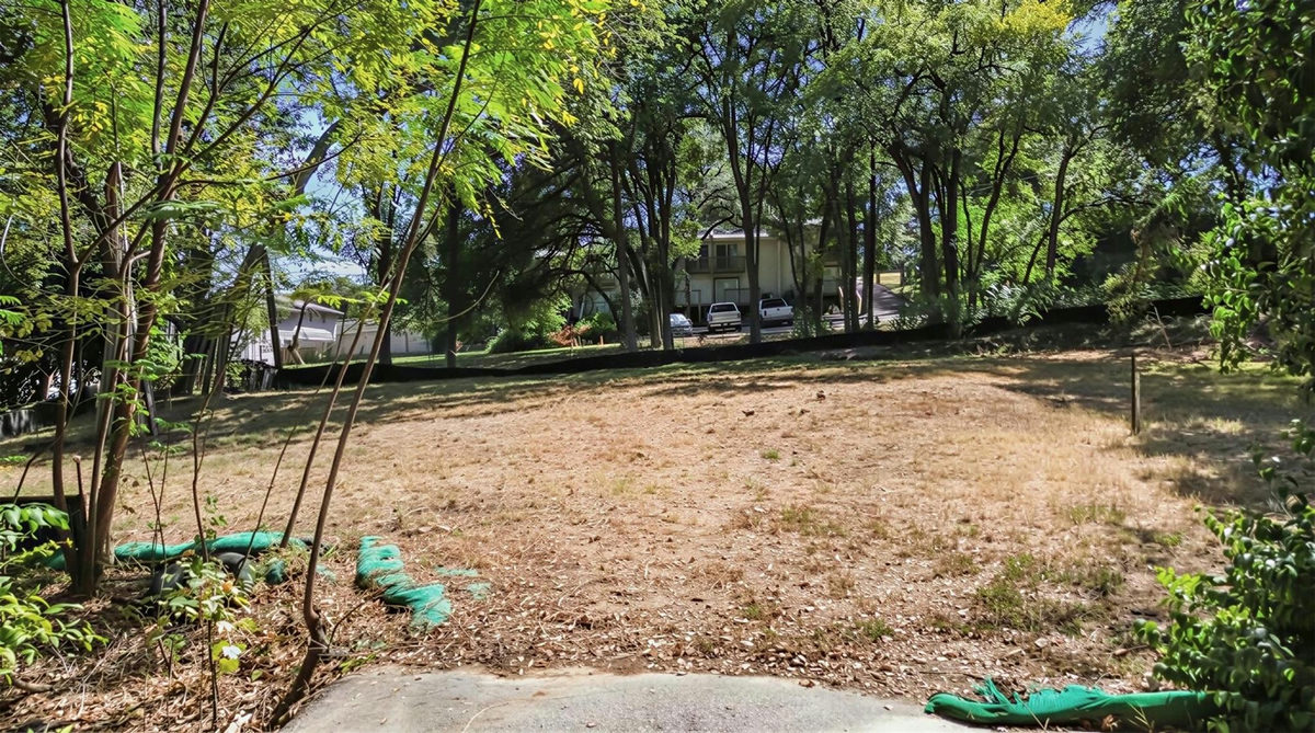 613 Rock Park Dr — photo 2