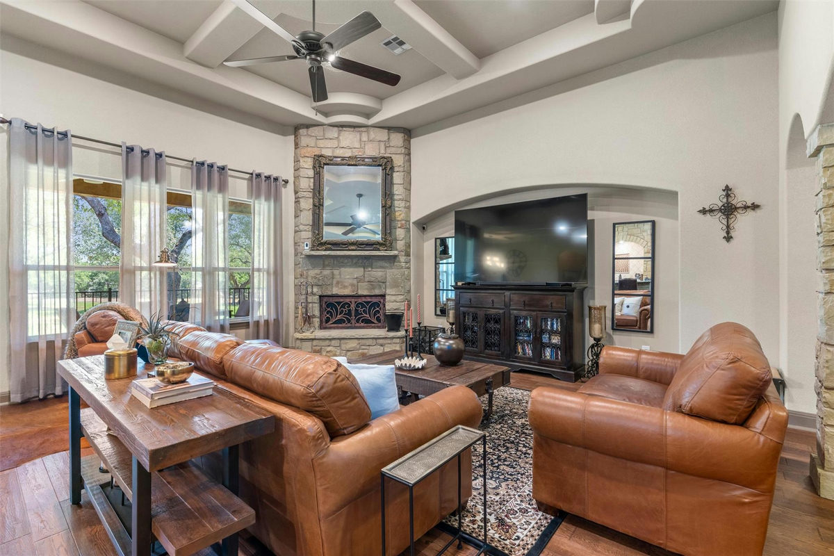 104 Vista Ln — photo 2