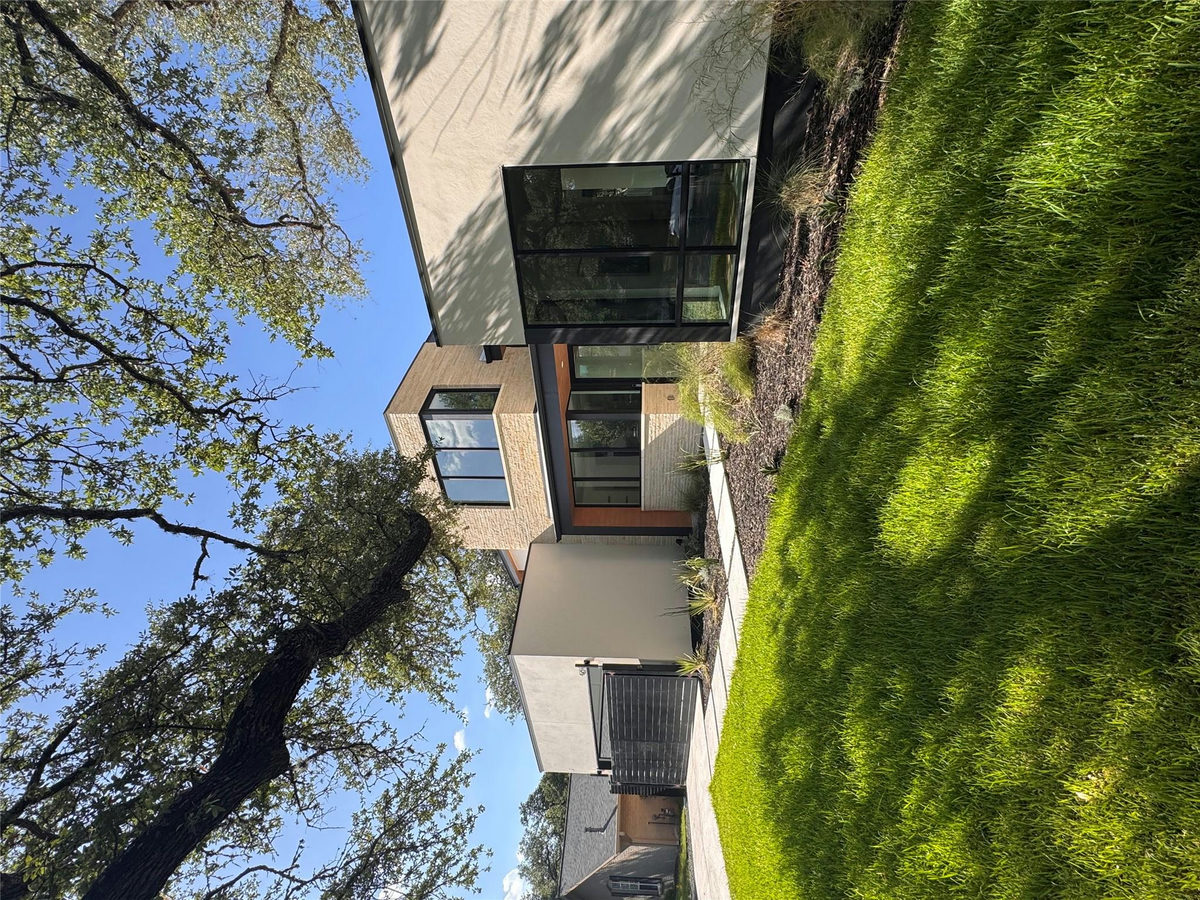 4216 Deepwoods Dr — exterior