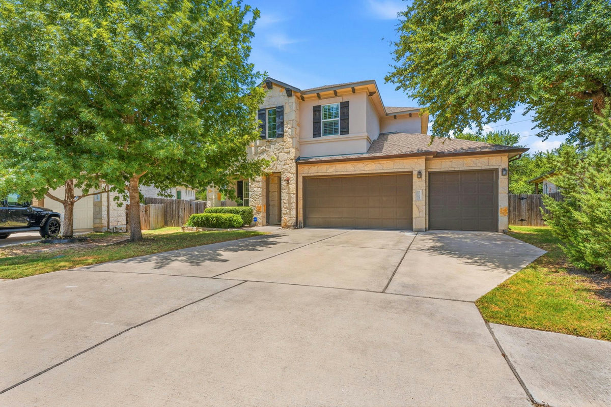 7124 Calpe Dr — exterior
