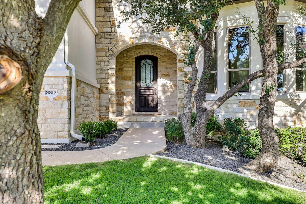 8817 Ambrosia Dr — photo 2