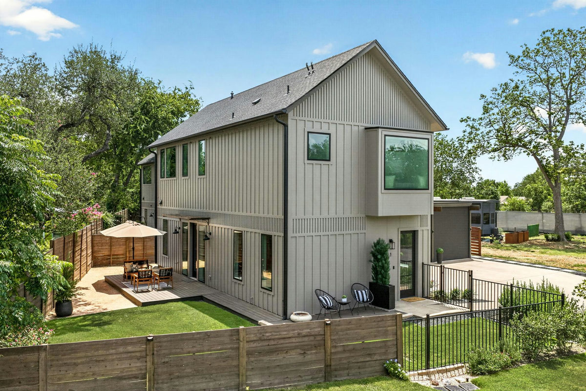 4601 Hank Ave #1 — exterior