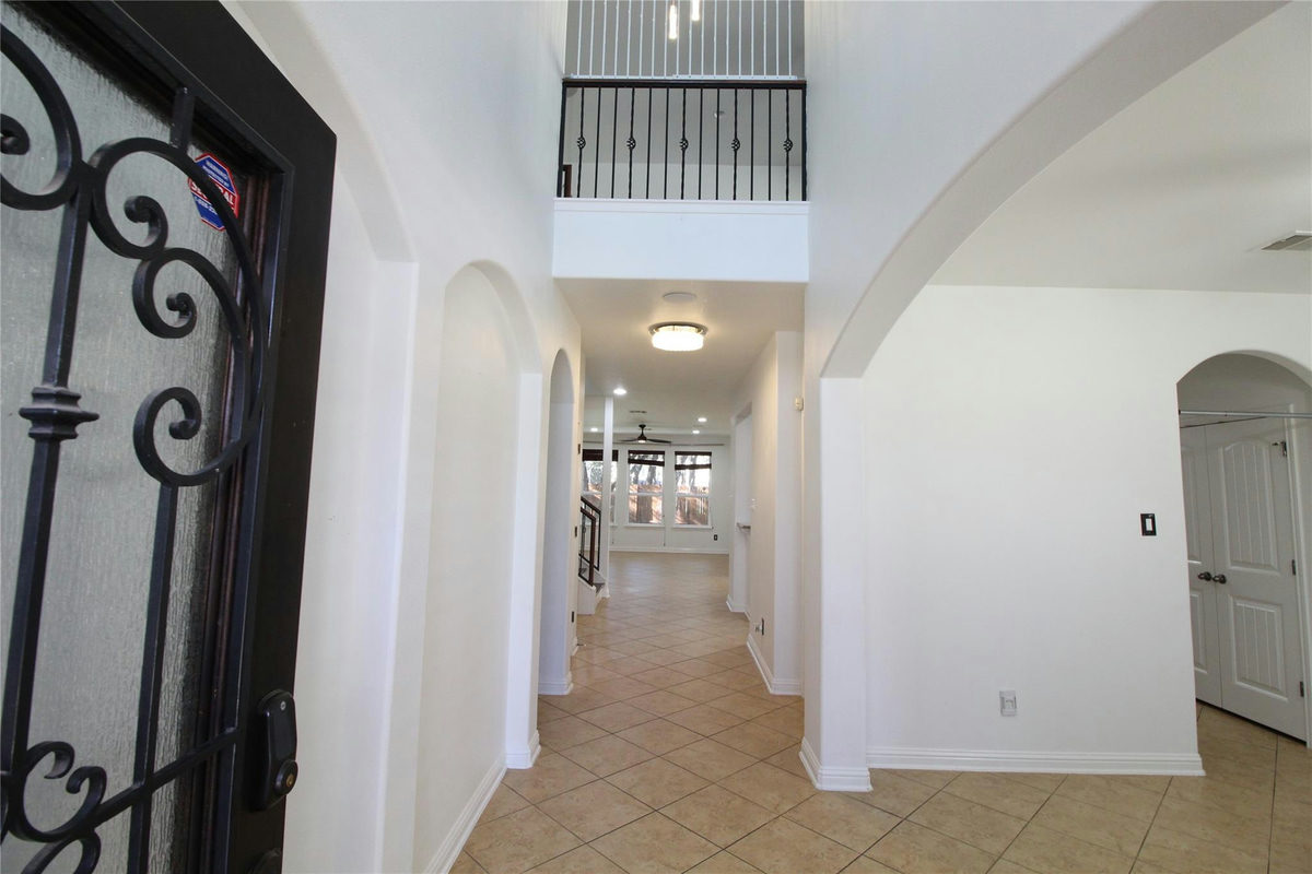 606 Spanish Mustang Dr — photo 2