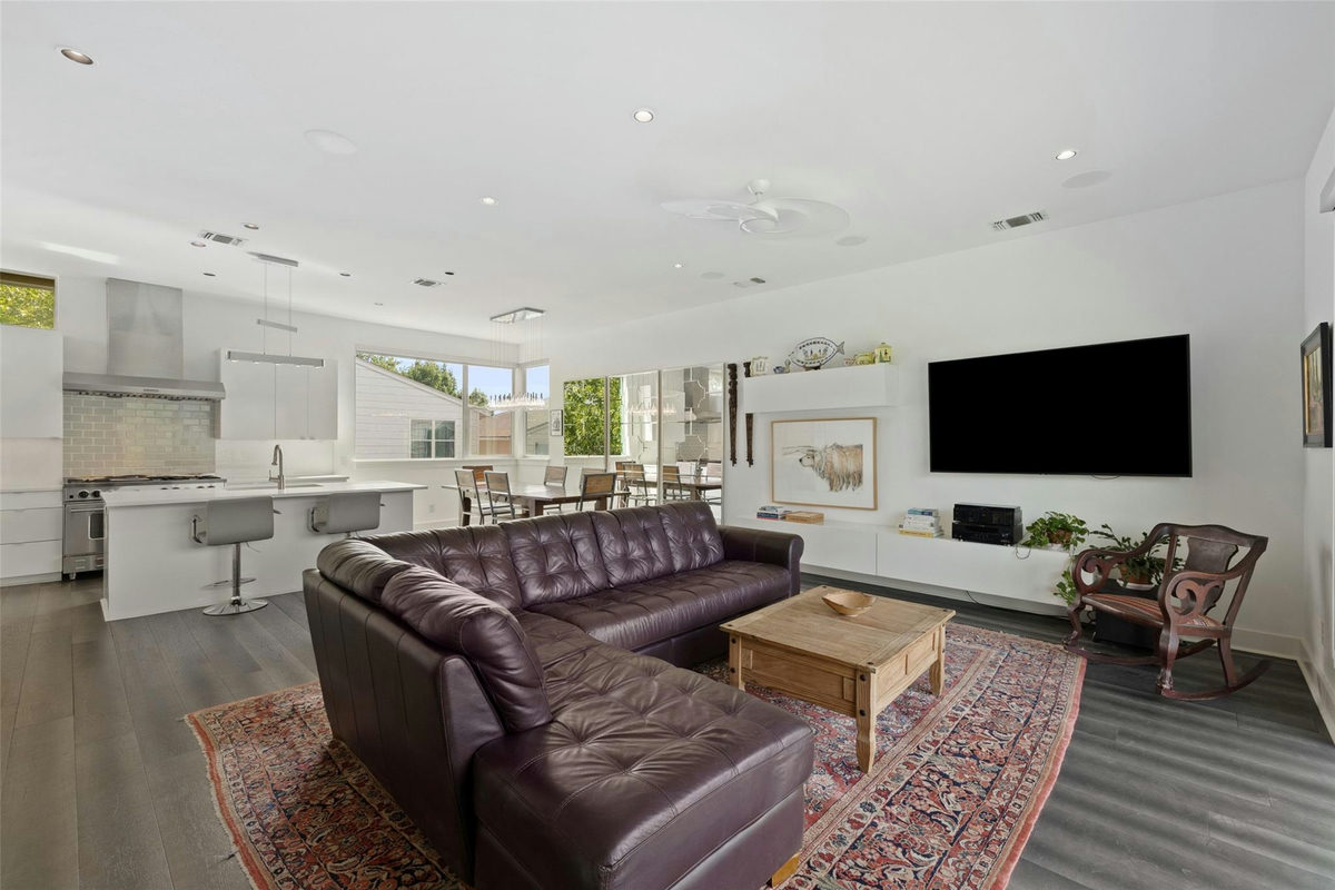 2105 Goodrich Ave #7 — photo 4