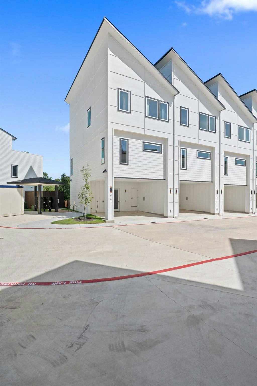 5201 E Martin Luther King Jr Blvd #7103 — exterior