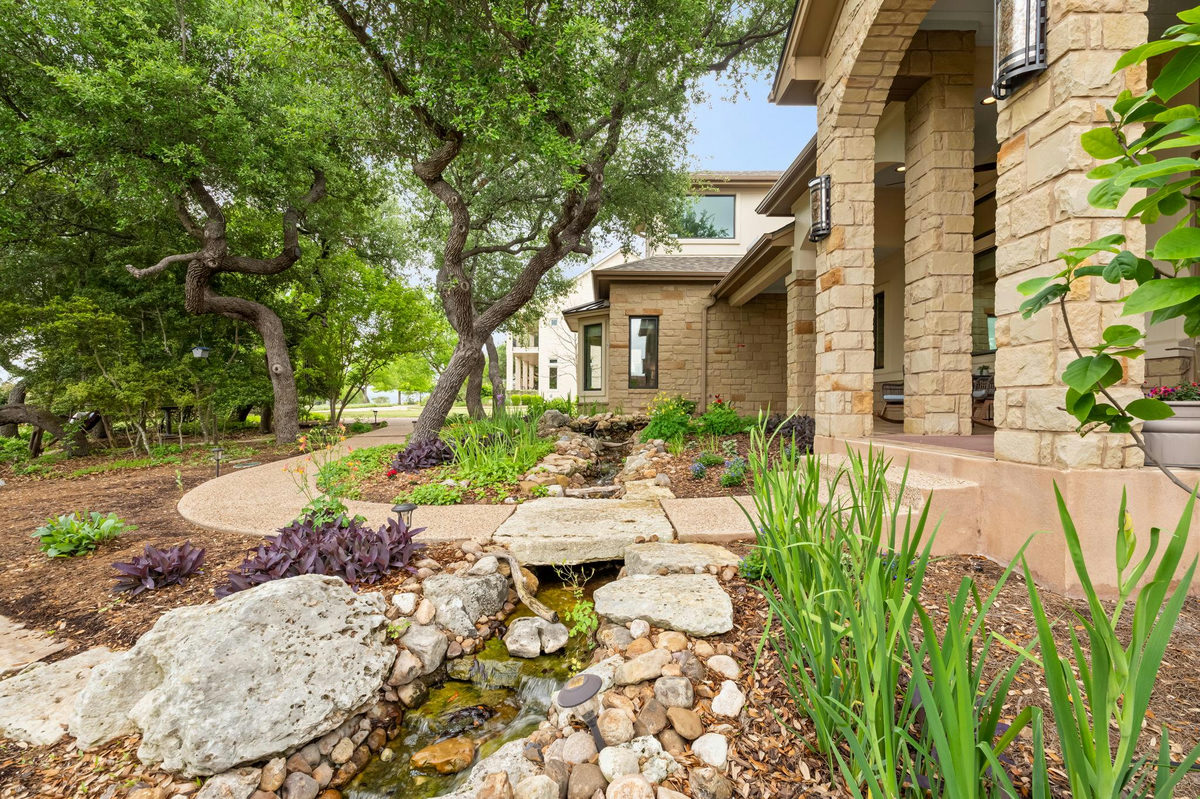 8815 Blazyk Dr — photo 4