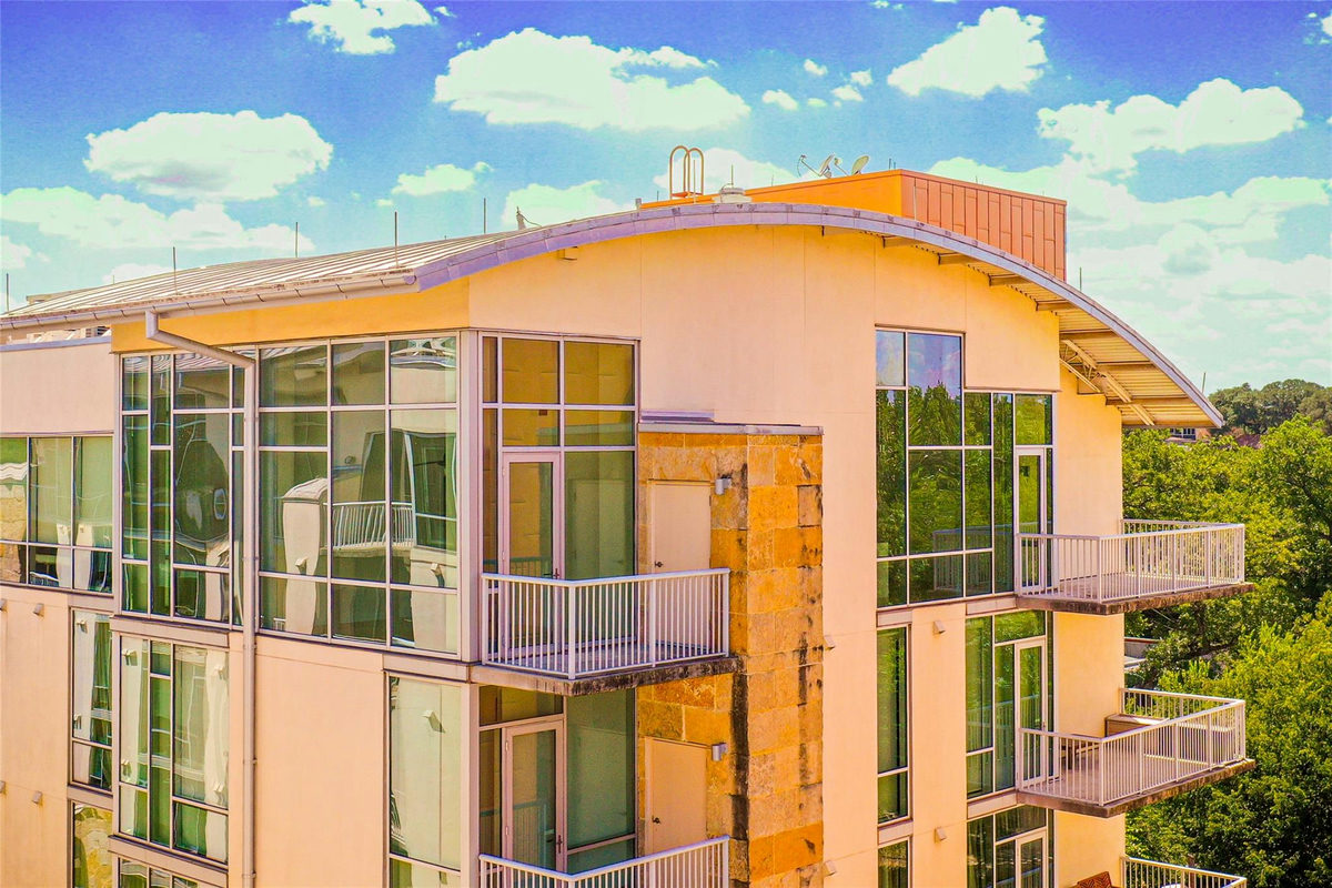 1600 Barton Springs Rd #5601 — exterior