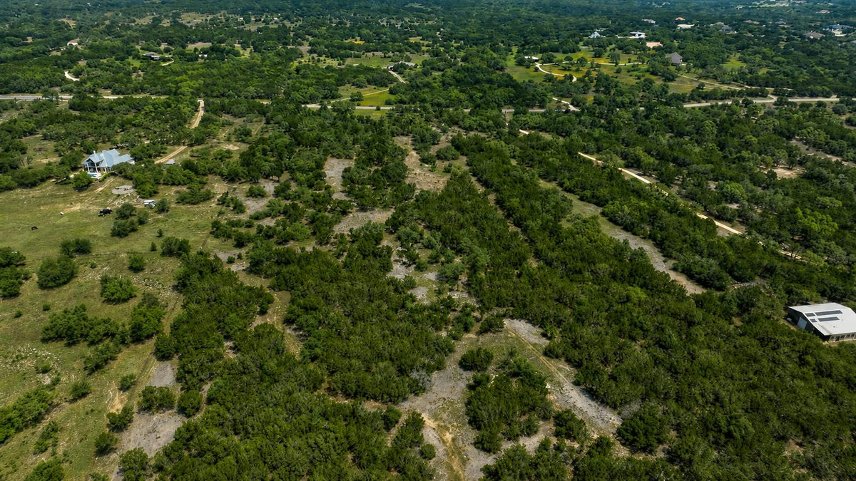 1400 Panther Creek Rd — photo 2