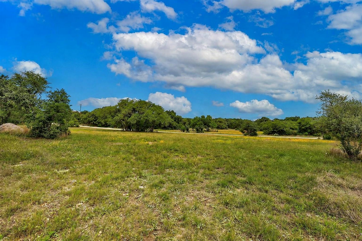 1400 Panther Creek Rd — photo 3