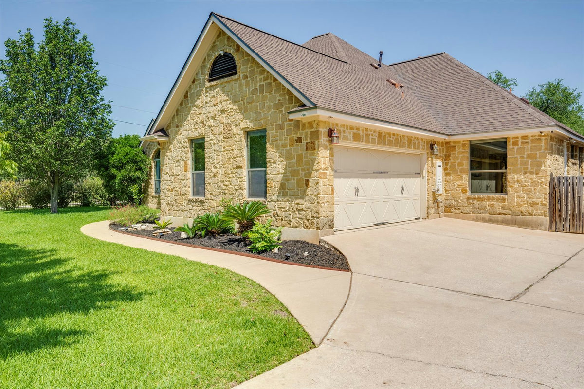 1005 Cedar Park Dr — photo 4